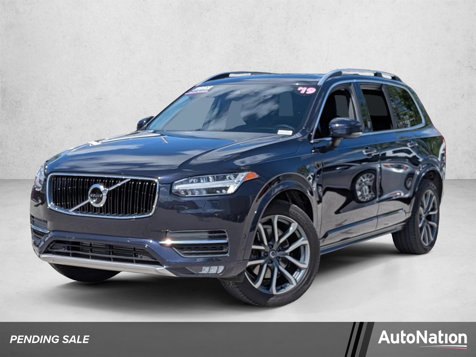 2019 Volvo XC90 T6 Momentum AWD's photo
