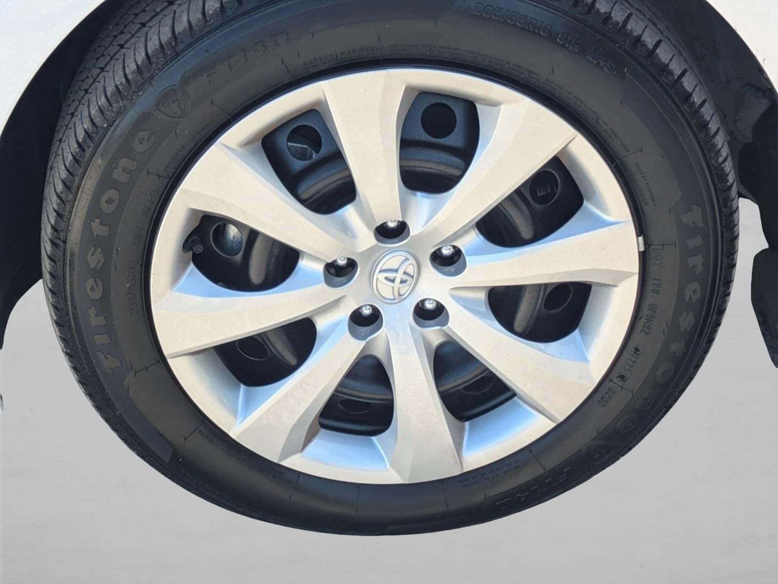 2025 Toyota Corolla LE - Photo 21
