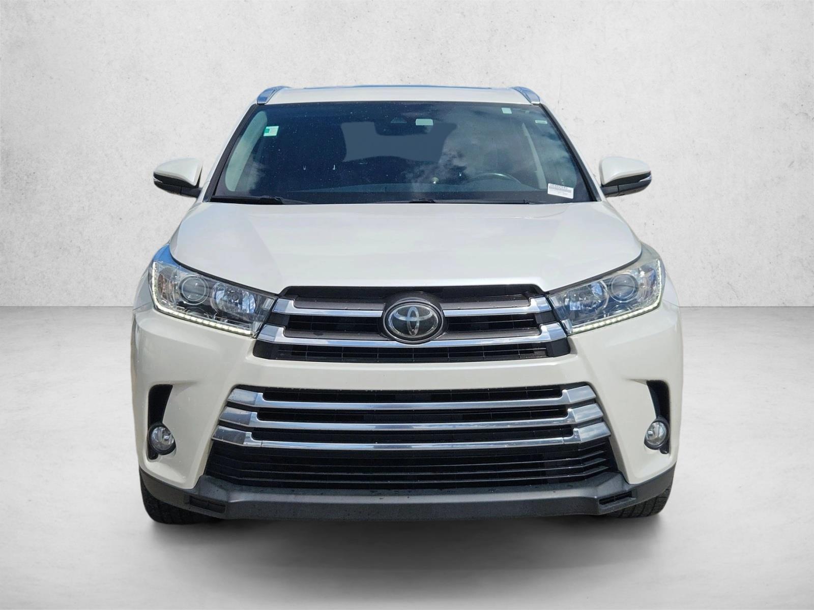2017 Toyota Highlander Limited photo 2