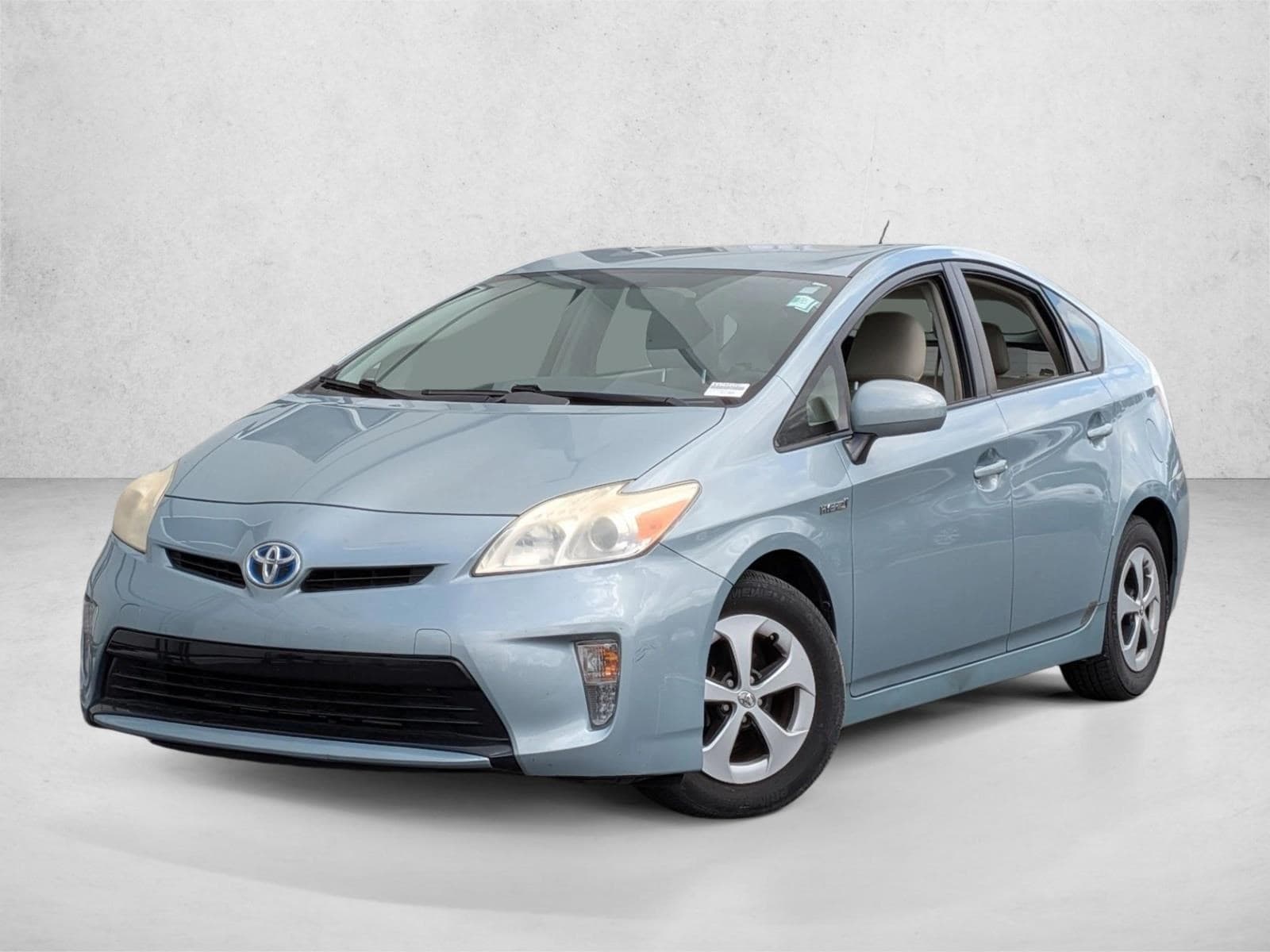 2014 Toyota Prius Three's photo