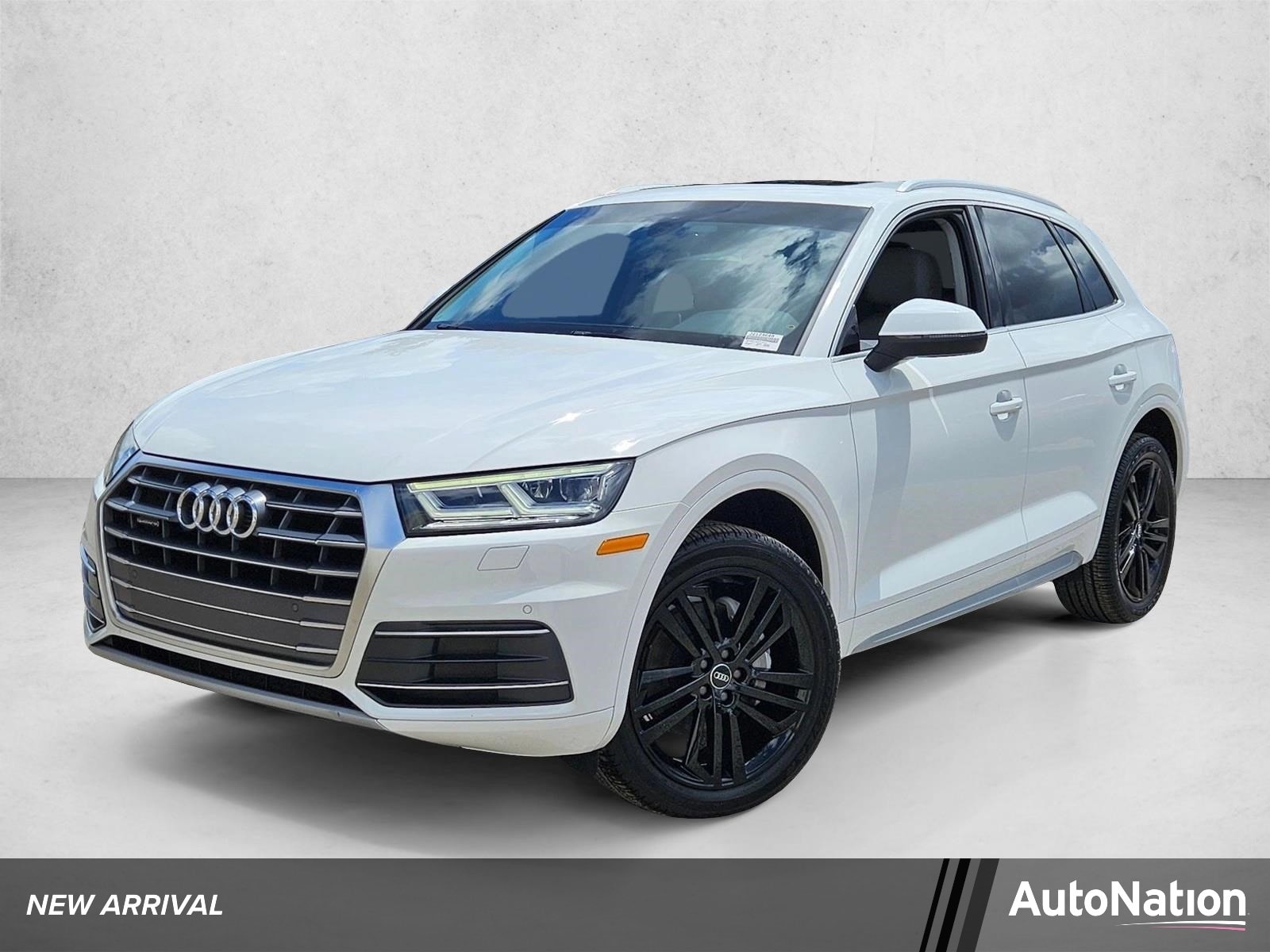 2018 Audi Q5 2.0T quattro S tronic Premium Plus's photo