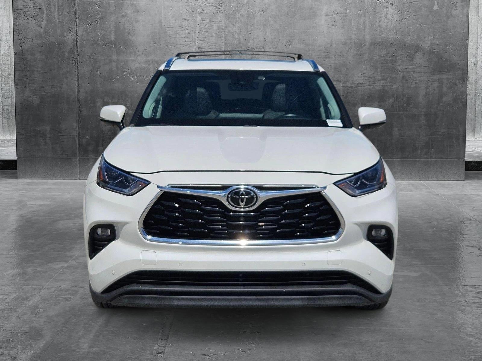 Certified 2022 Toyota Highlander Limited with VIN 5TDDZRBH5NS173533 for sale in Pinellas Park, FL