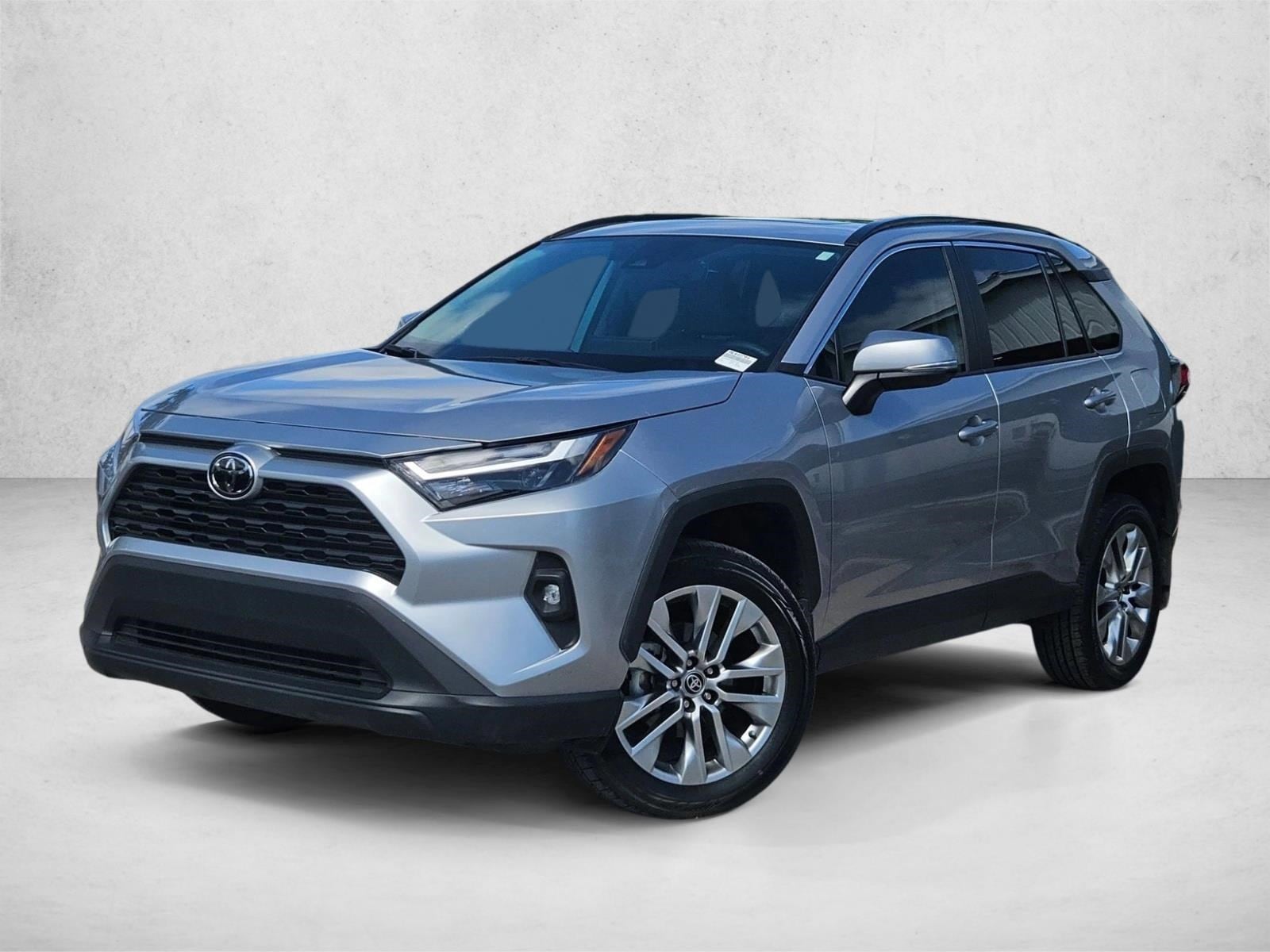 2024 Toyota RAV4 XLE Premium's photo