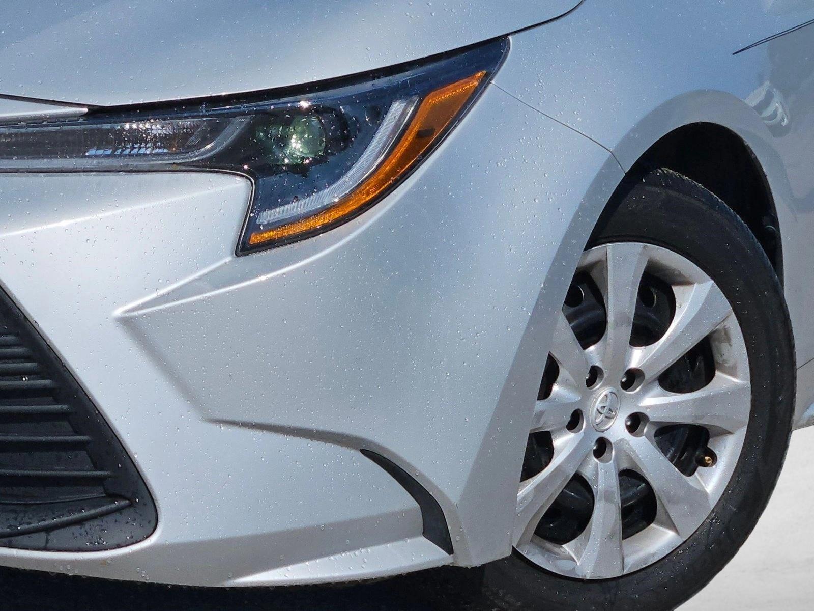 2024 Toyota Corolla LE photo 4