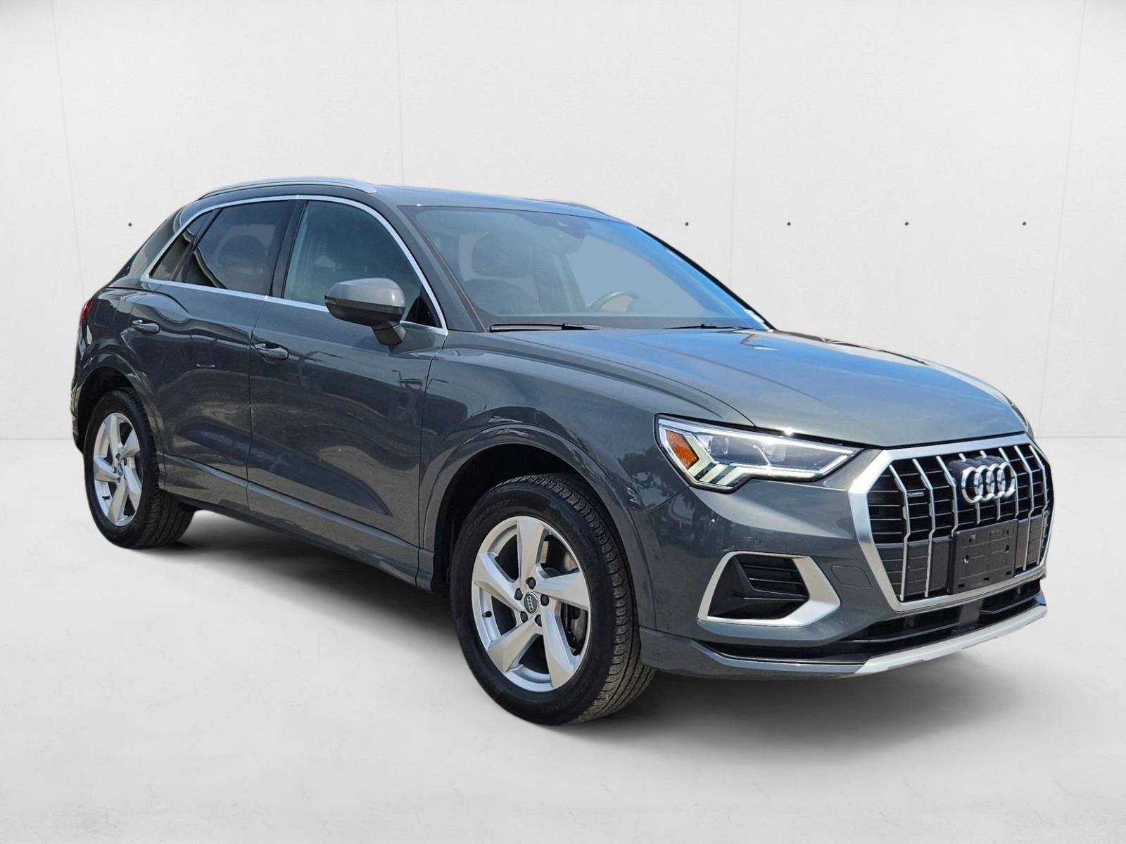 2019 Audi Q3 Premium Plus photo 2