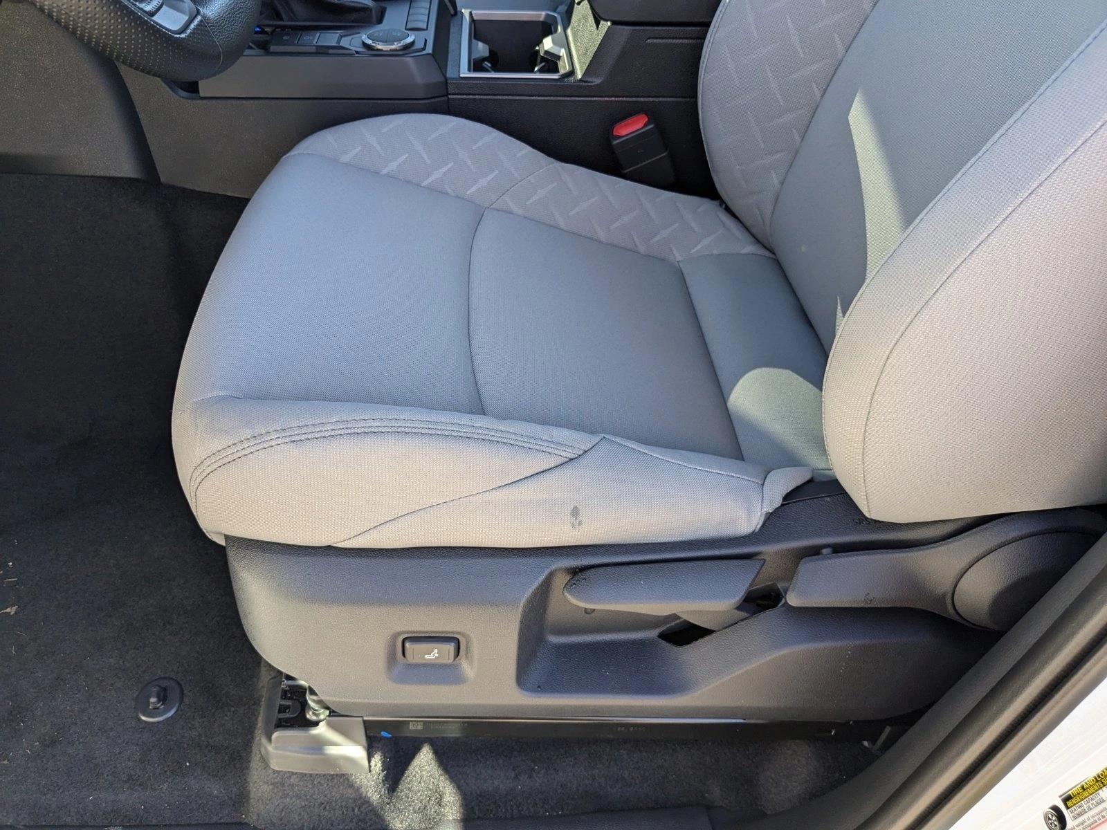 2024 Toyota Tacoma SR5 Double Cab photo 4