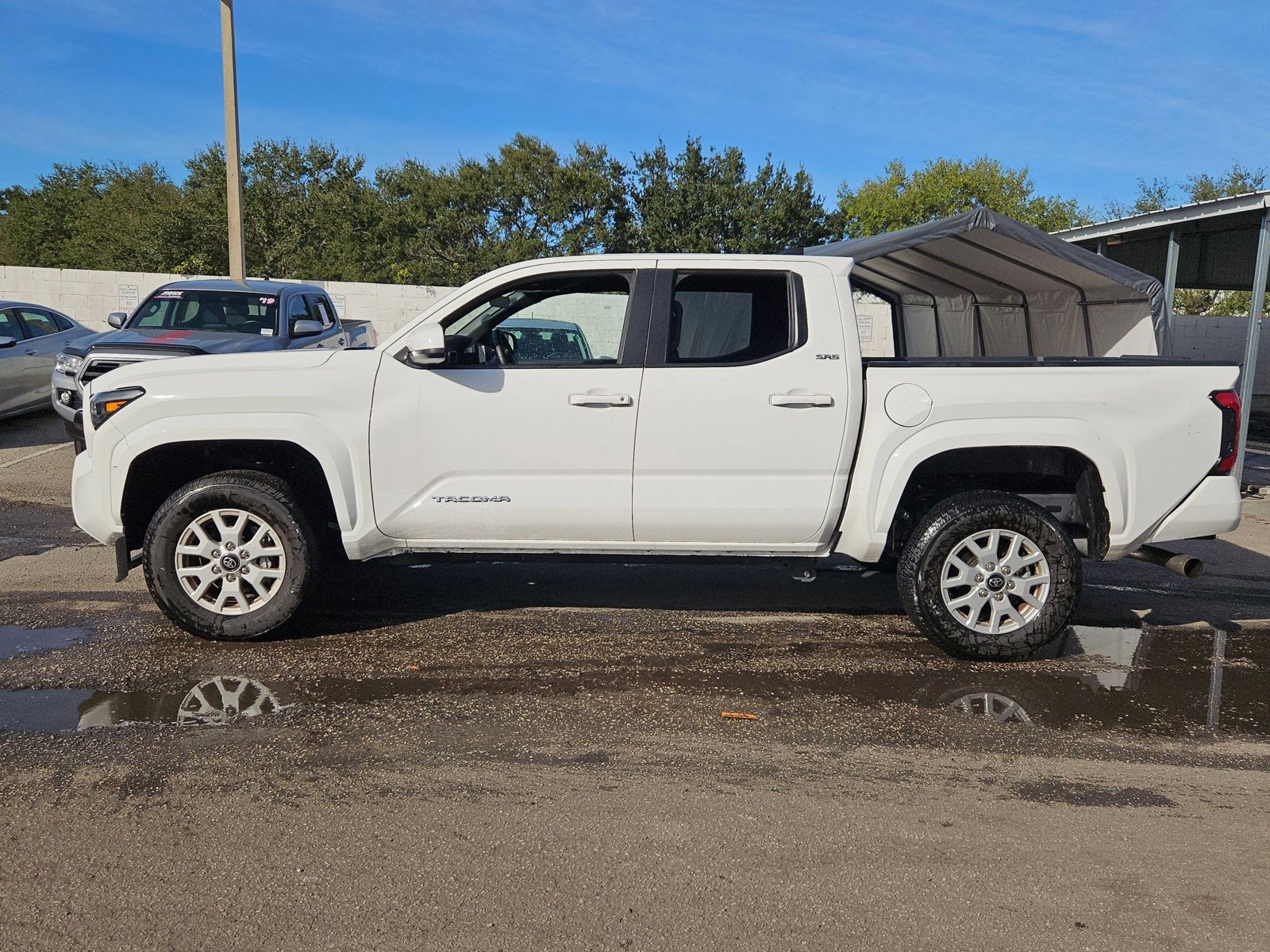 2024 Toyota Tacoma SR5 Double Cab photo 3