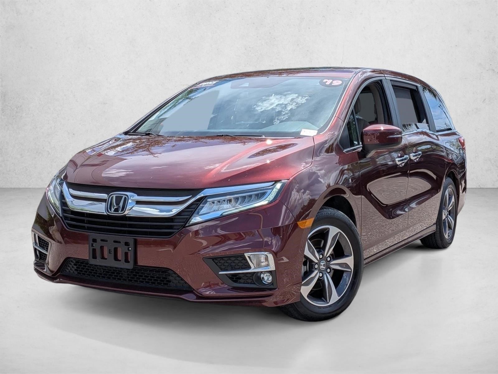 2019 Honda Odyssey Touring's photo