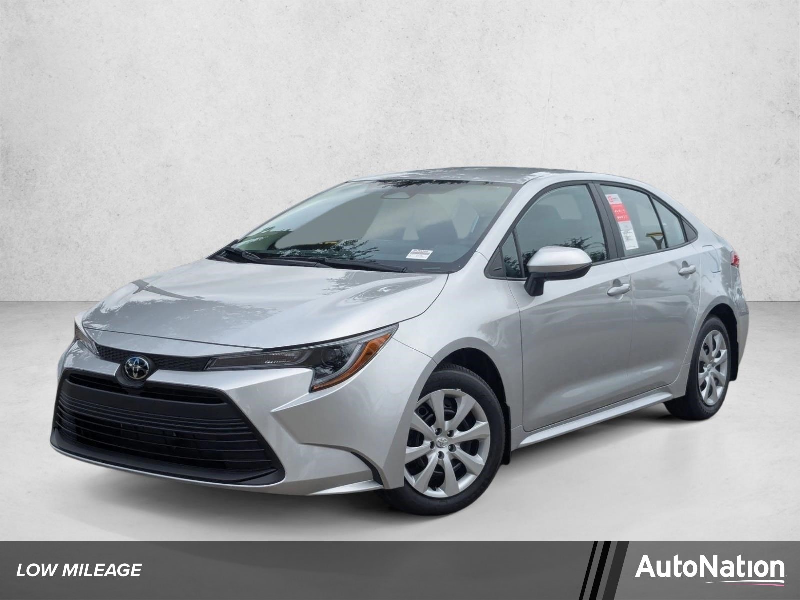 2025 Toyota Corolla LE CVT's photo