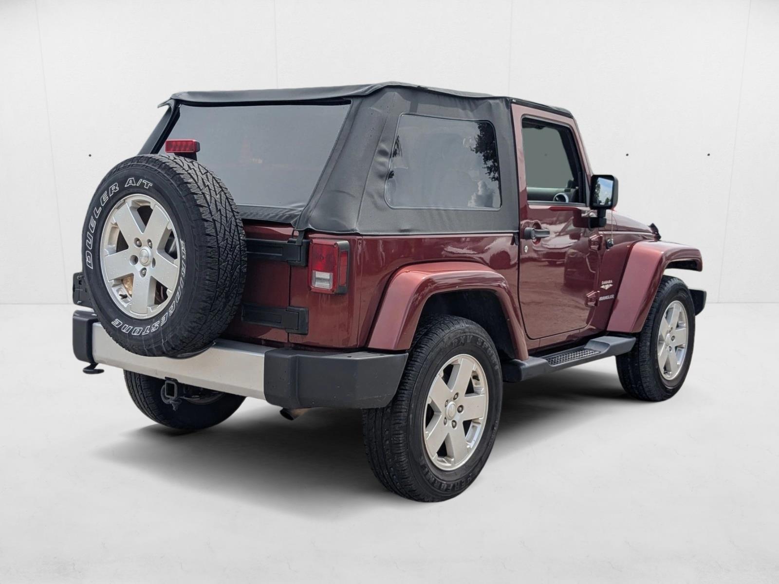 2010 Jeep Wrangler Sahara photo 4