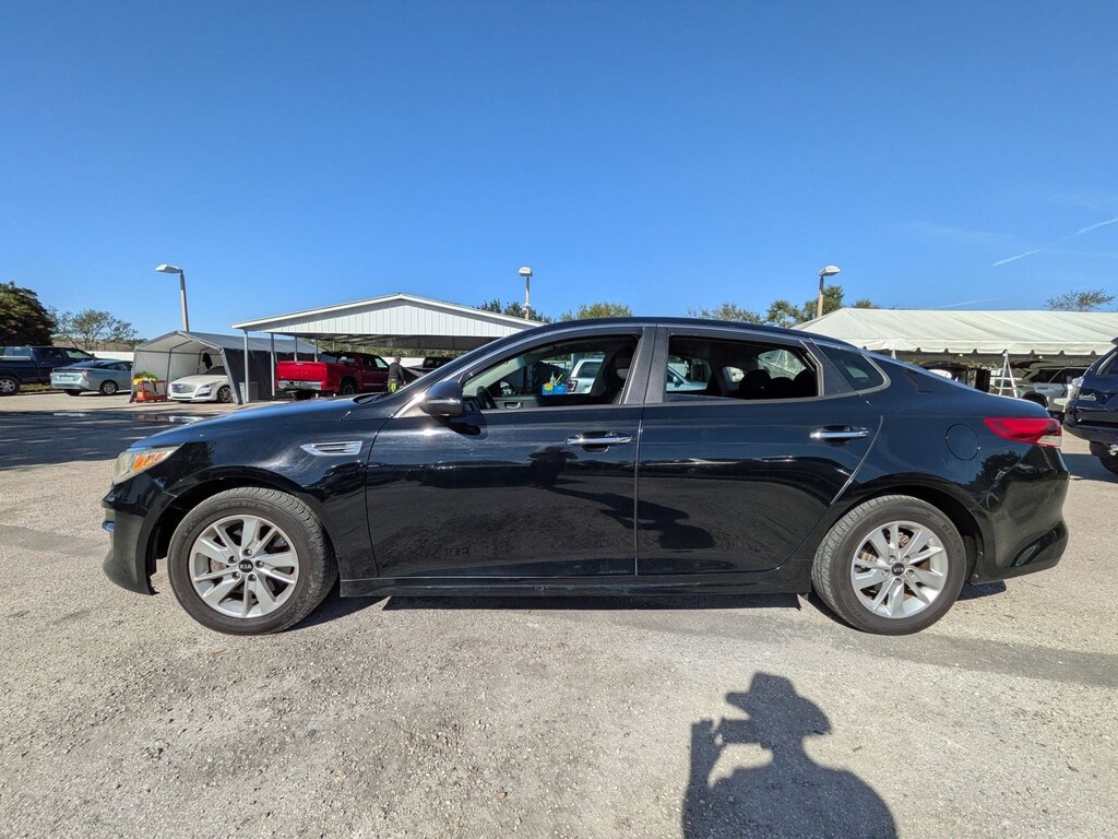 Used 2017 Kia Optima LX Sedan
