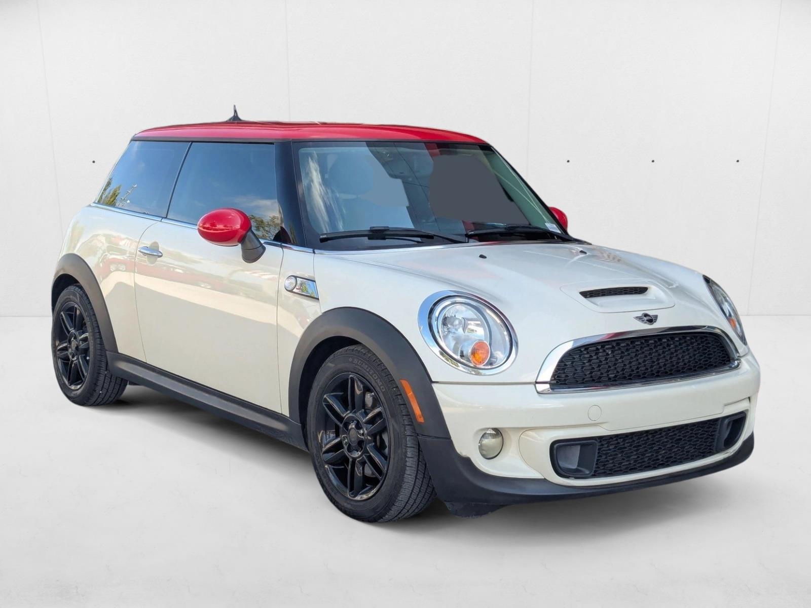 2013 Mini Cooper 2 Door Hardtop S photo 2