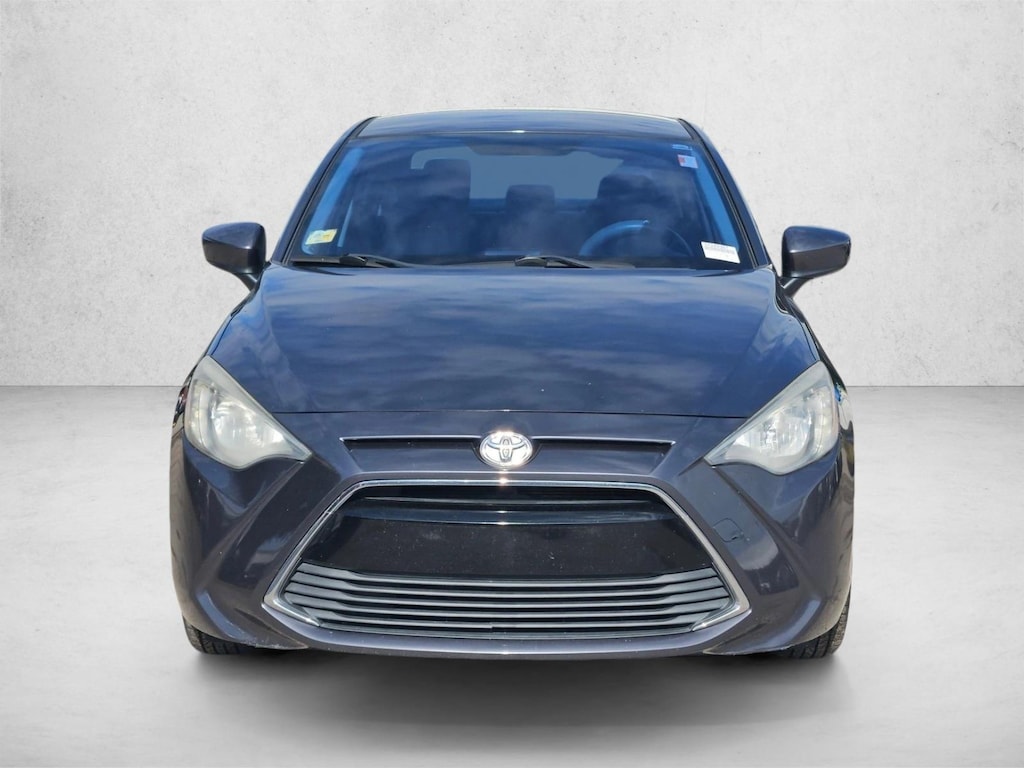 Used 2016 Toyota Yaris 5-Door Hatchback