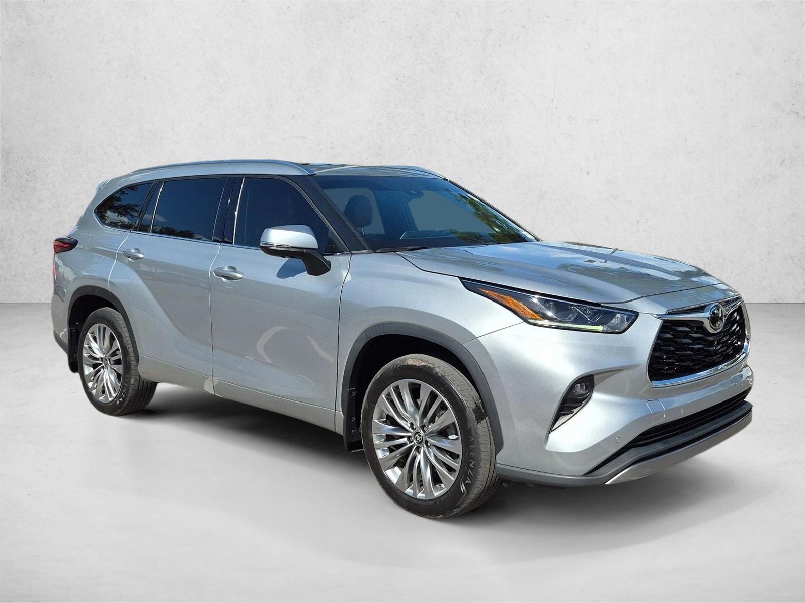 Used 2024 Toyota Highlander Platinum SUV