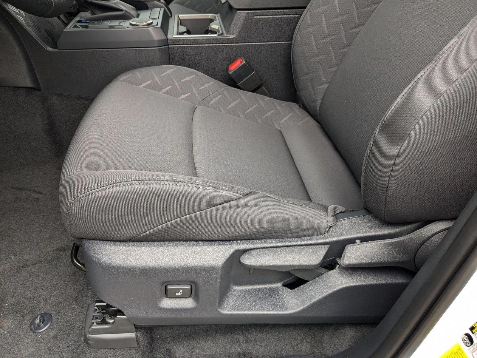 2024 Toyota Tacoma SR5 Double Cab photo 4