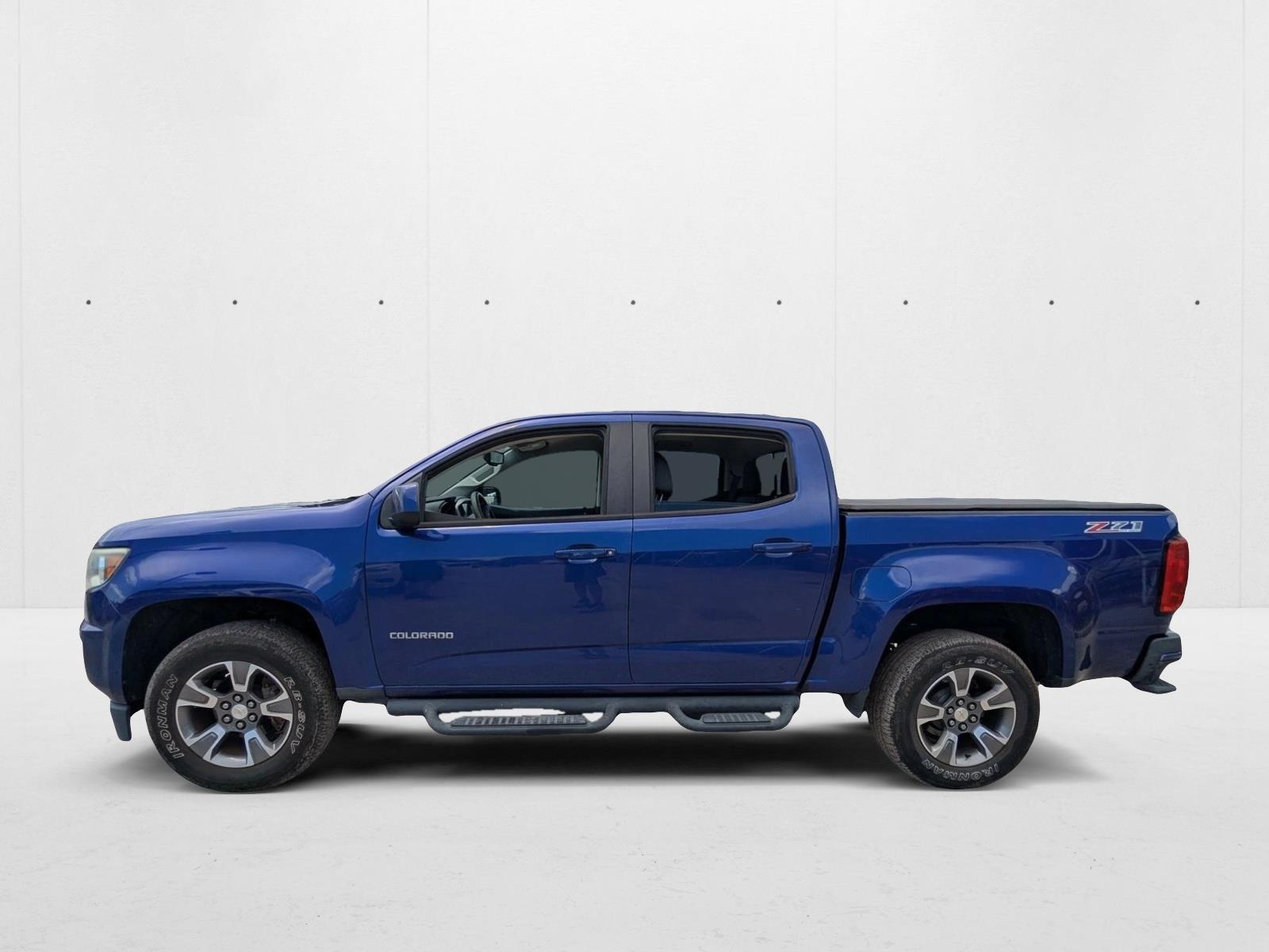 2017 Chevrolet Colorado Z71 photo 2