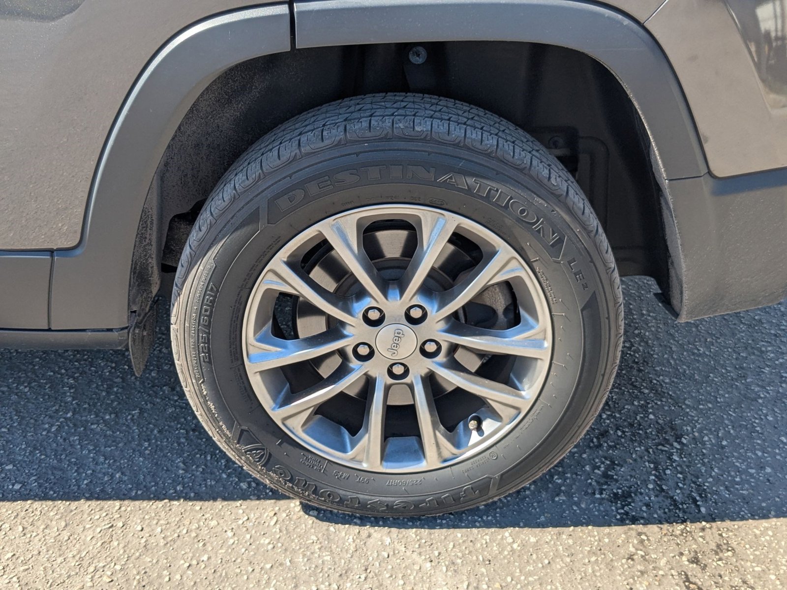 2020 Jeep Cherokee Latitude photo 3