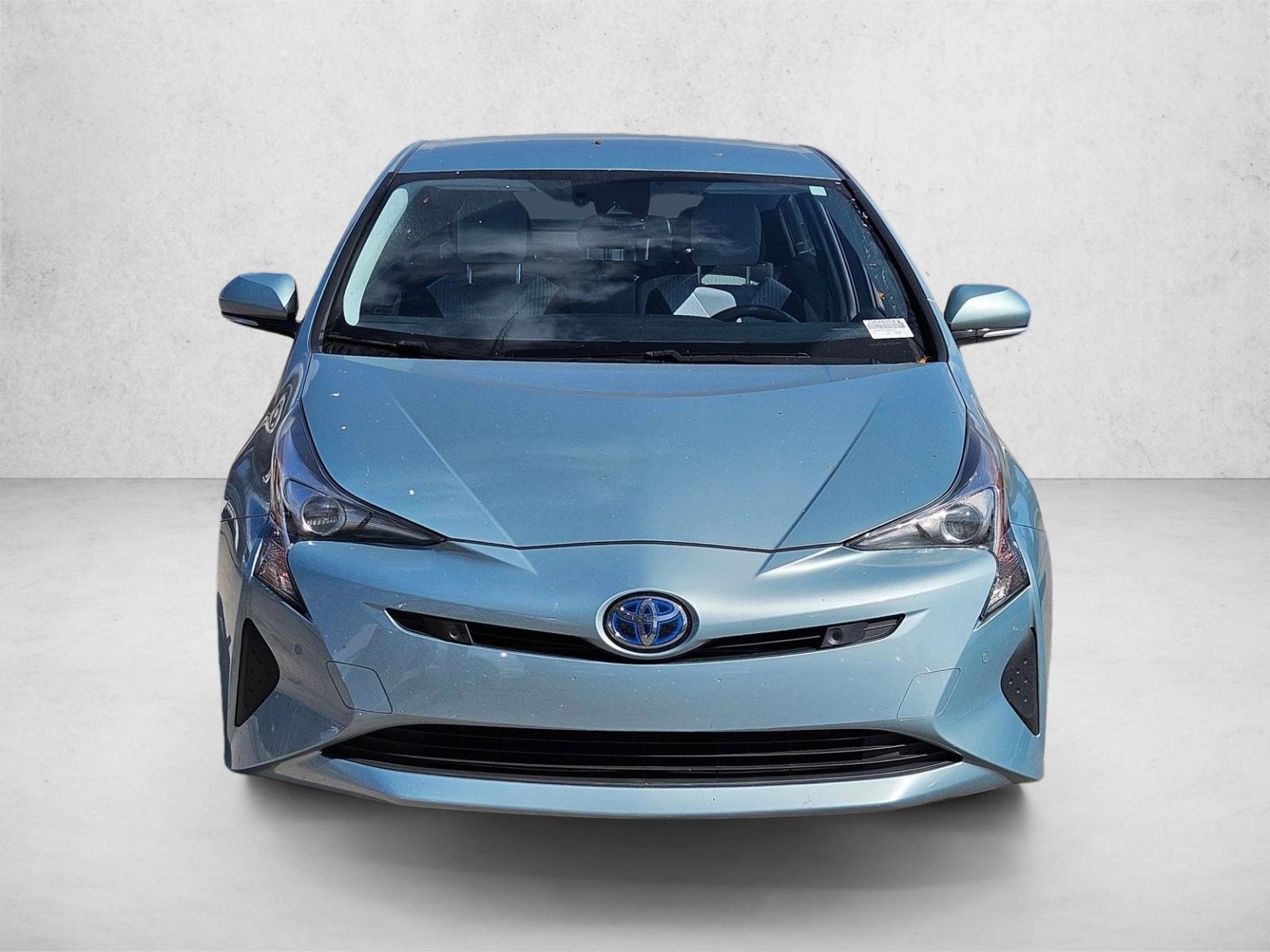 2018 Toyota Prius Three photo 2