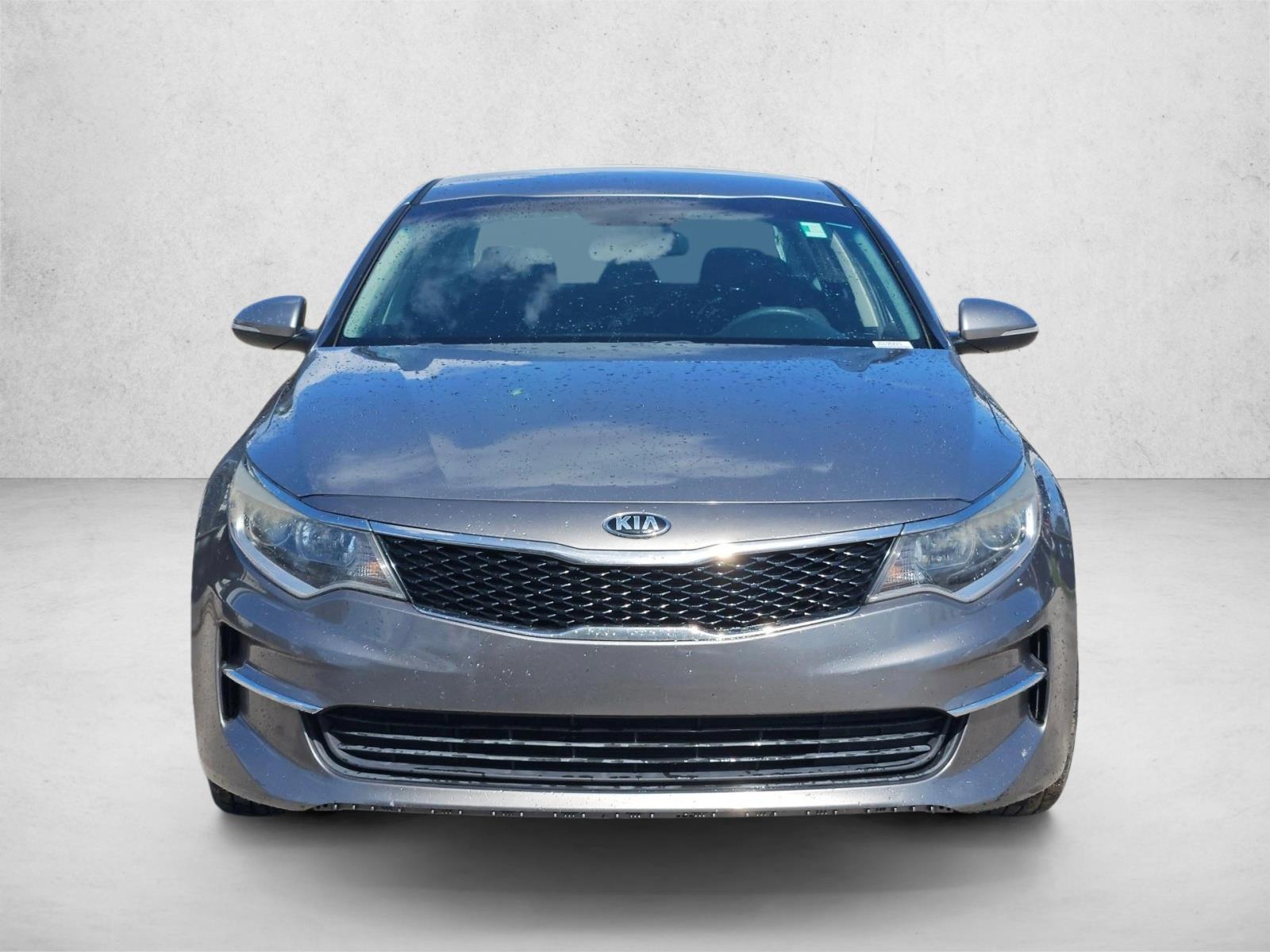 2018 Kia Optima LX photo 2