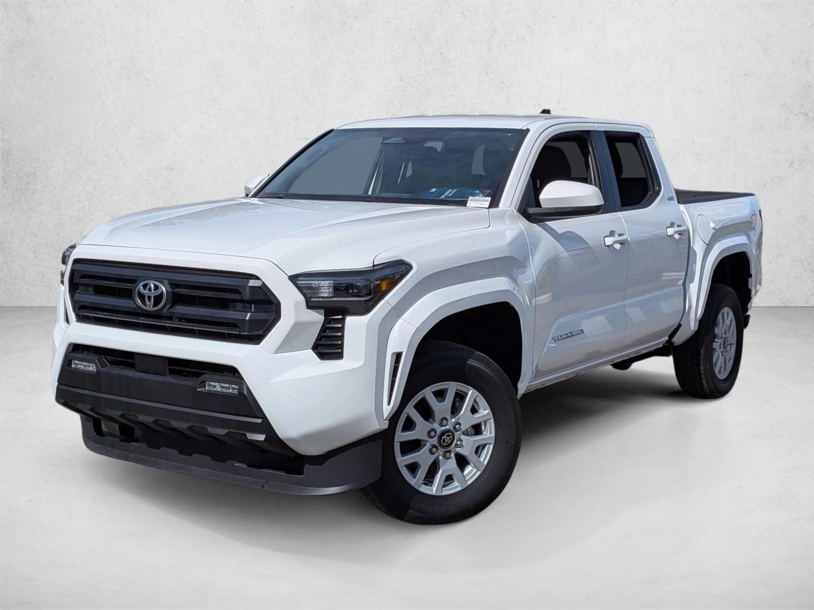 2024 Toyota Tacoma SR5's photo