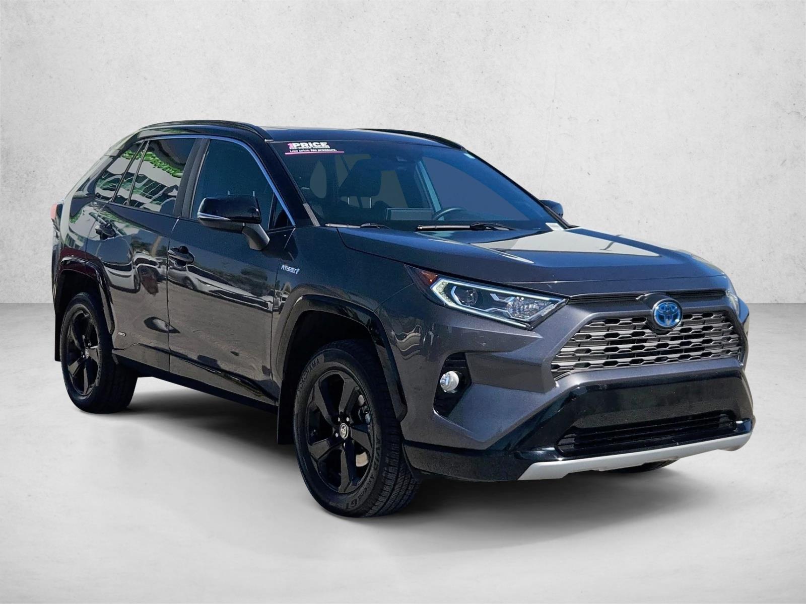 2021 Toyota RAV4 Hybrid XSE photo 3