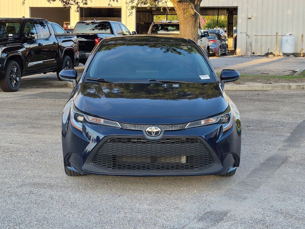 Used 2022 Toyota Corolla LE Sedan