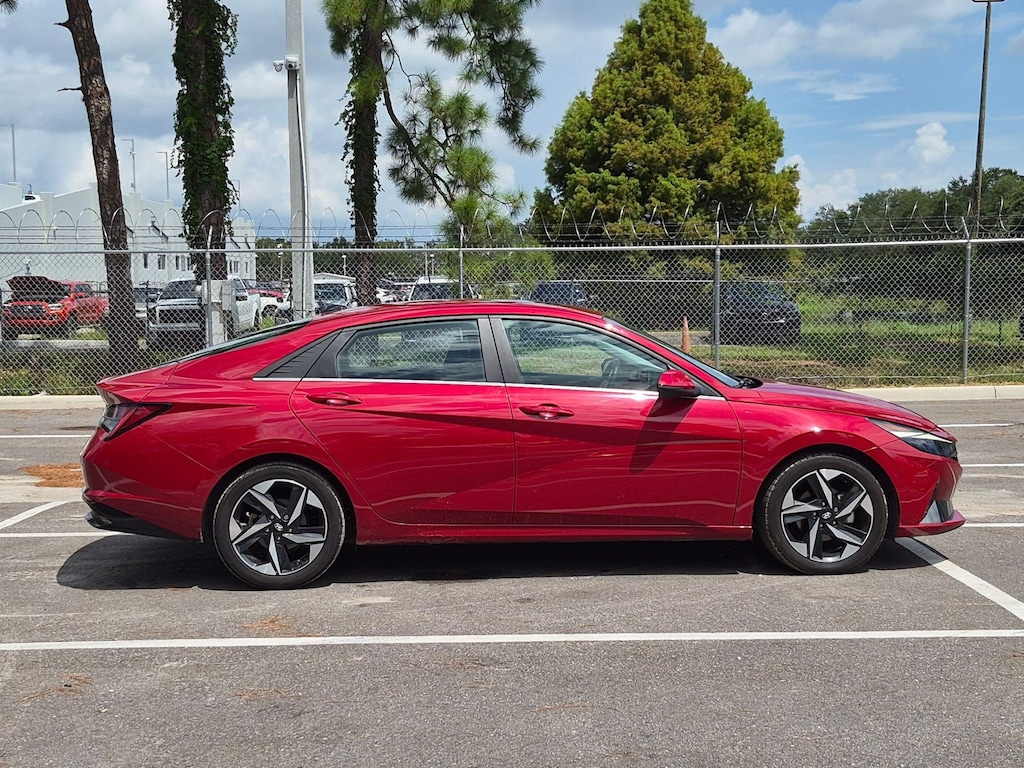 Used 2022 Hyundai Elantra Hybrid Limited Sedan