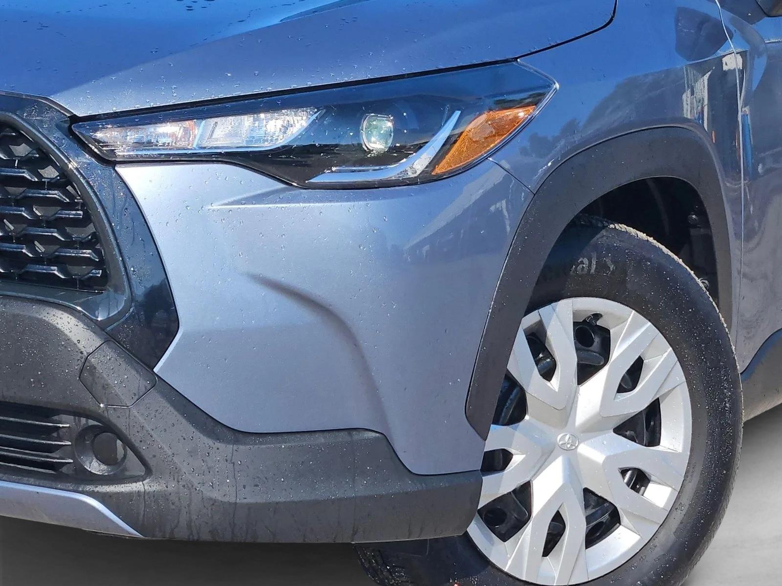 2025 Toyota Corolla Cross L photo 2