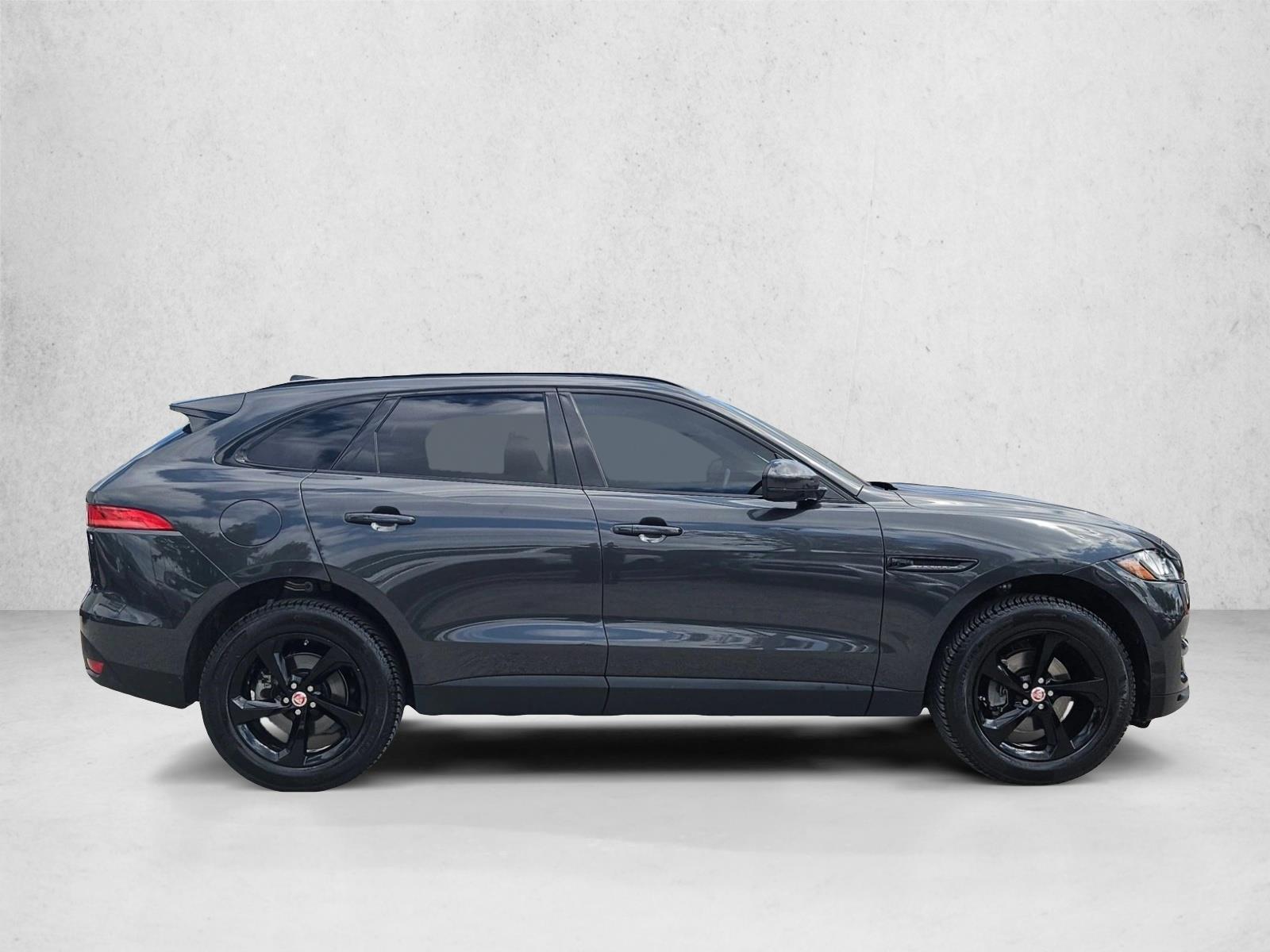 2020 Jaguar F-PACE Premium photo 4