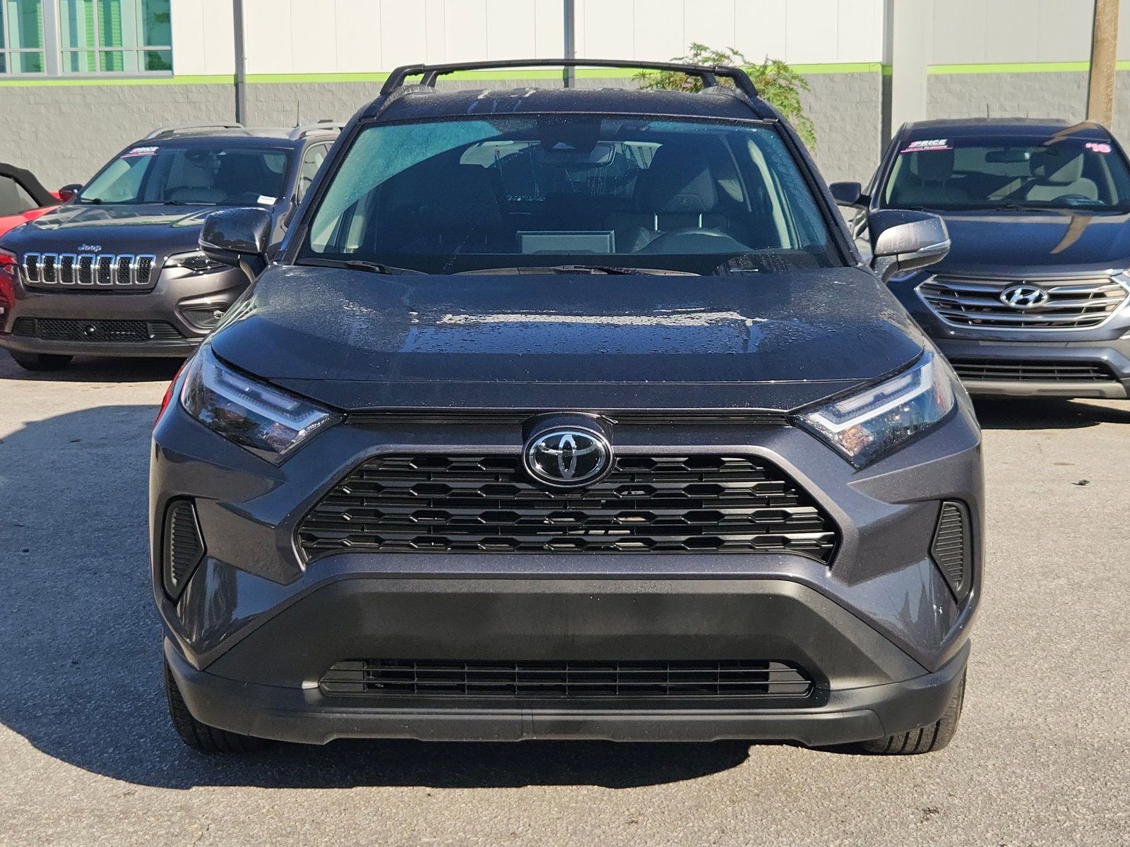 2025 Toyota RAV4 XLE photo 2