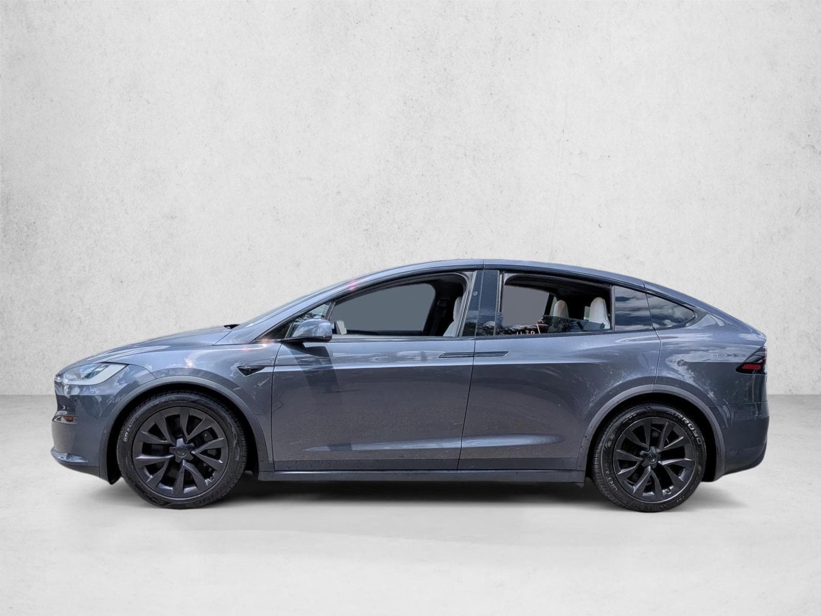 Used 2022 Tesla Model X Plaid with VIN 7SAXCBE61NF358458 for sale in Pinellas Park, FL