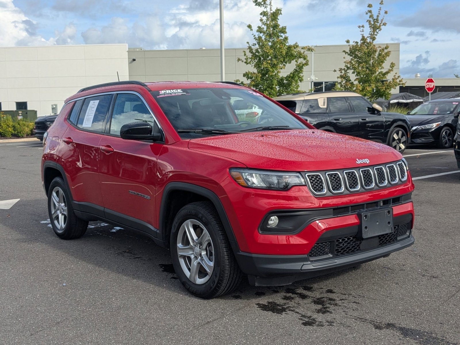 2024 Jeep Compass Latitude photo 3