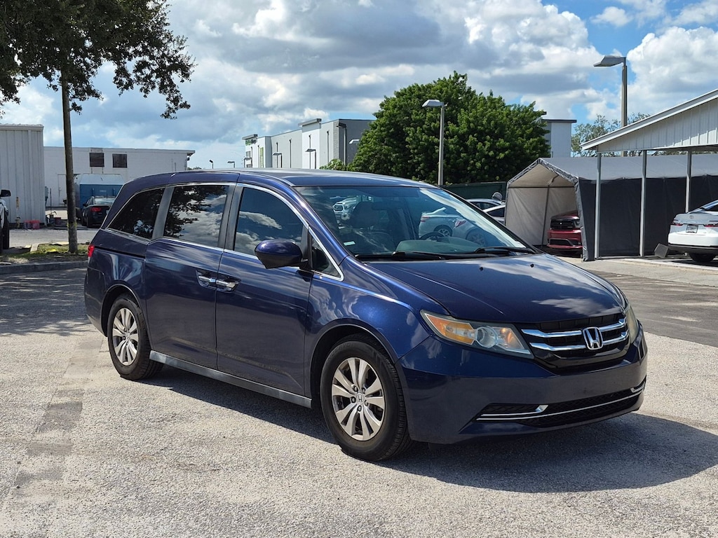 Used 2016 Honda Odyssey SE Van Passenger Van