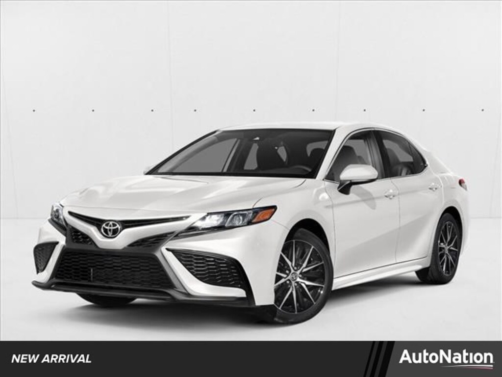 Used 2022 Toyota Camry SE Sedan