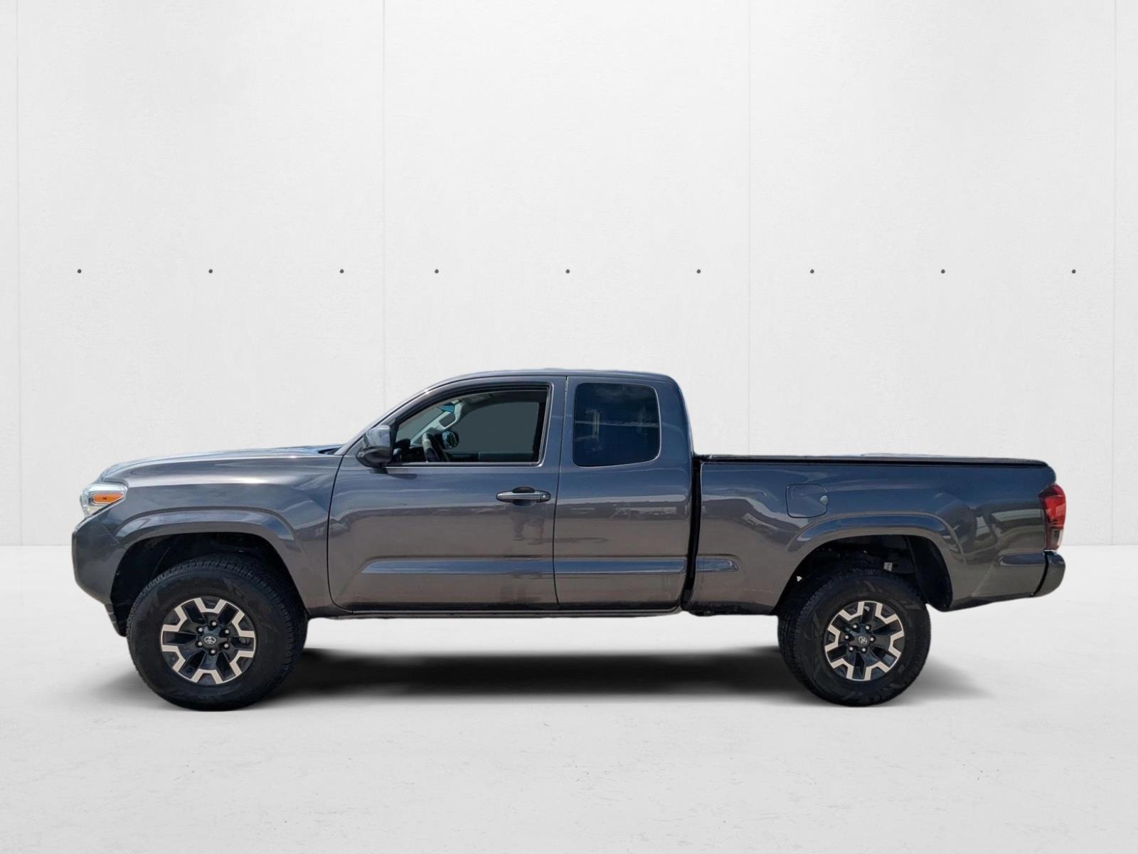 2022 Toyota Tacoma SR Access Cab photo 2