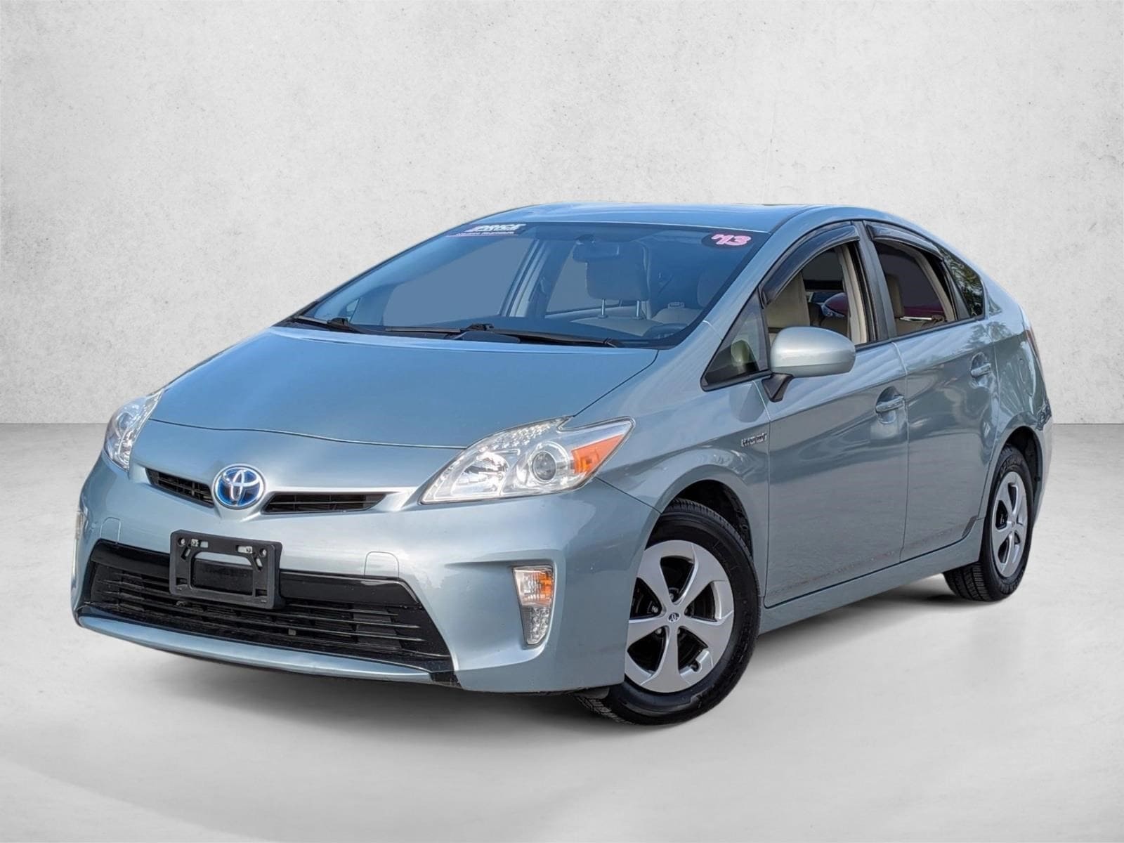 2013 Toyota Prius Two's photo