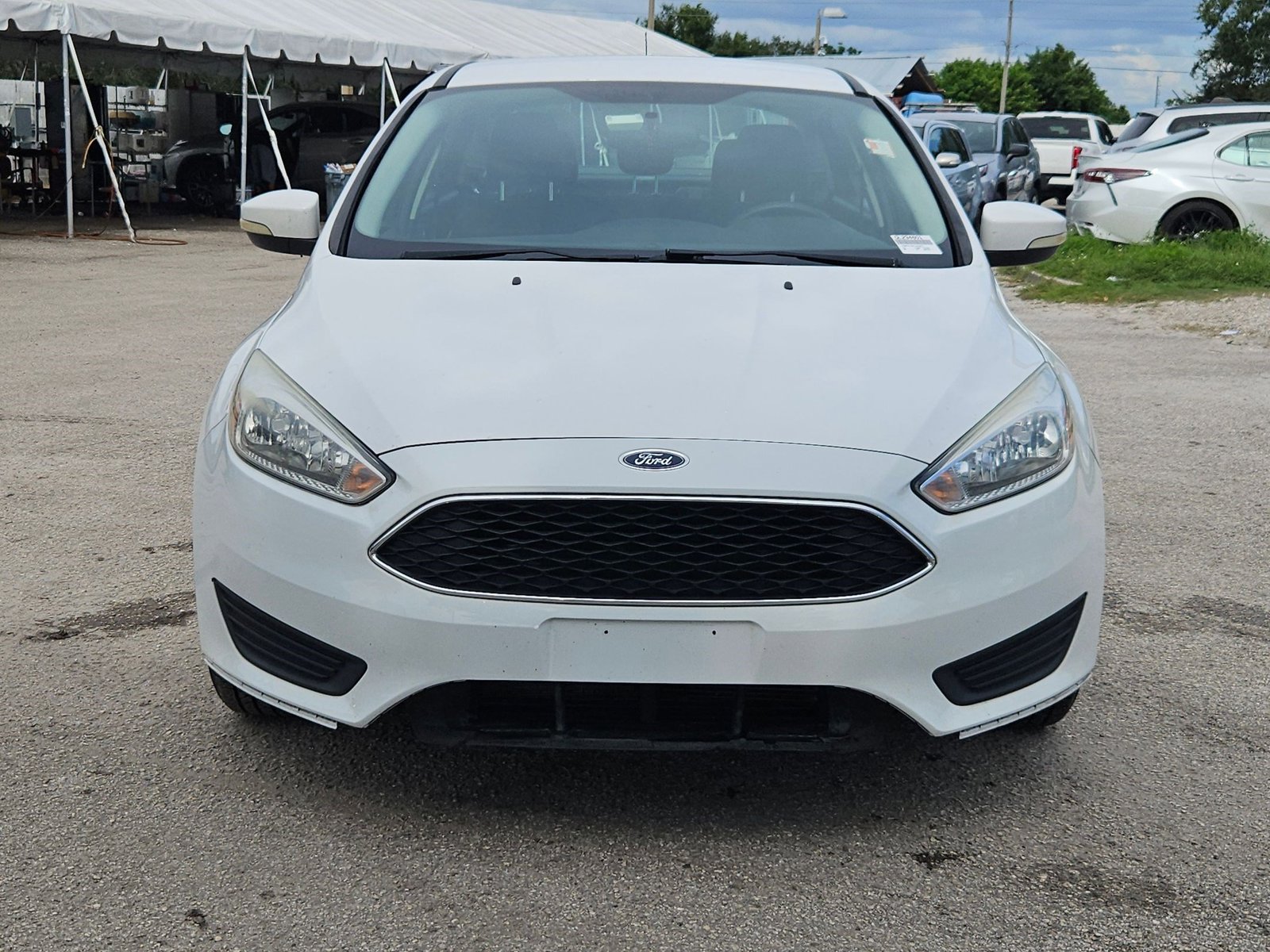 2016 Ford Focus Sedan photo 2