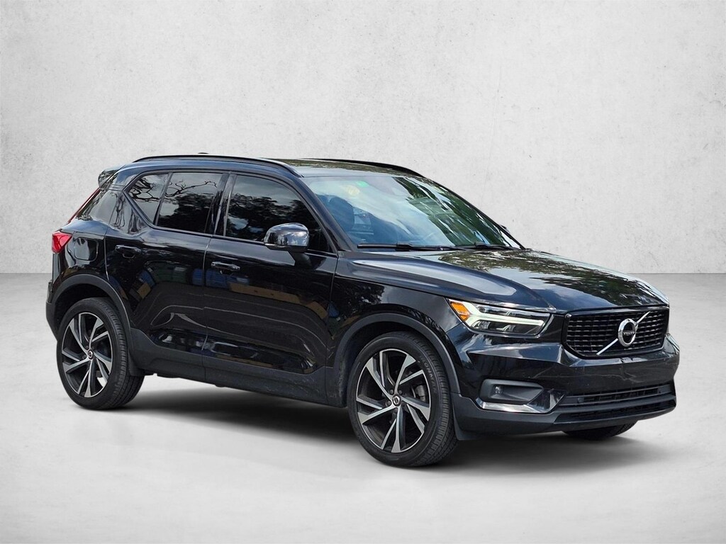 Used 2020 Volvo XC40 T5 R-Design SUV