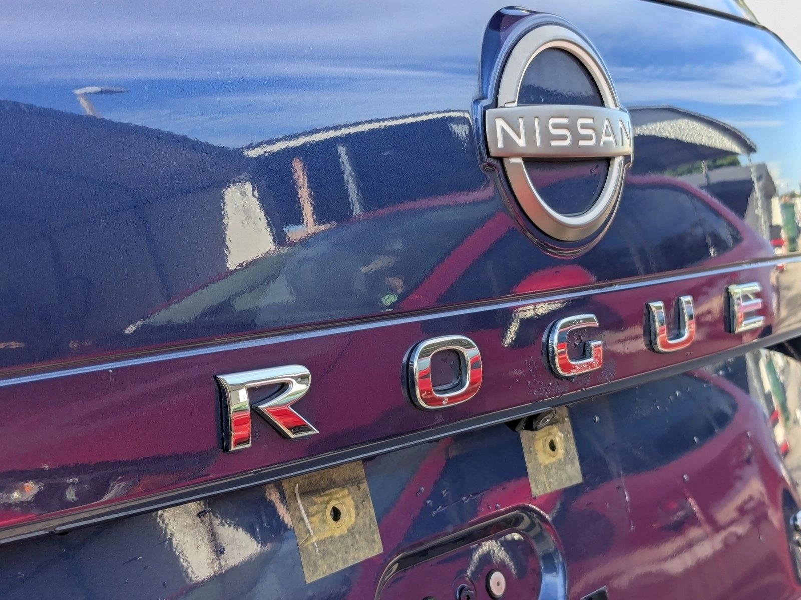 2022 Nissan Rogue SV photo 4