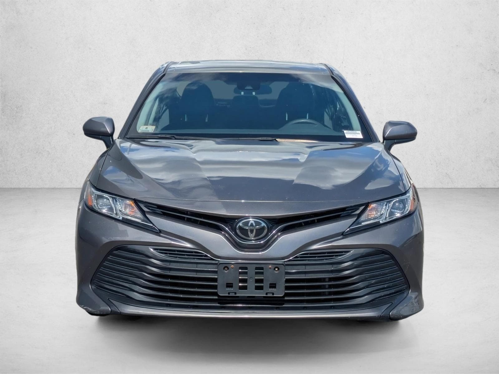 Used 2018 Toyota Camry L with VIN 4T1B11HK4JU608868 for sale in Pinellas Park, FL
