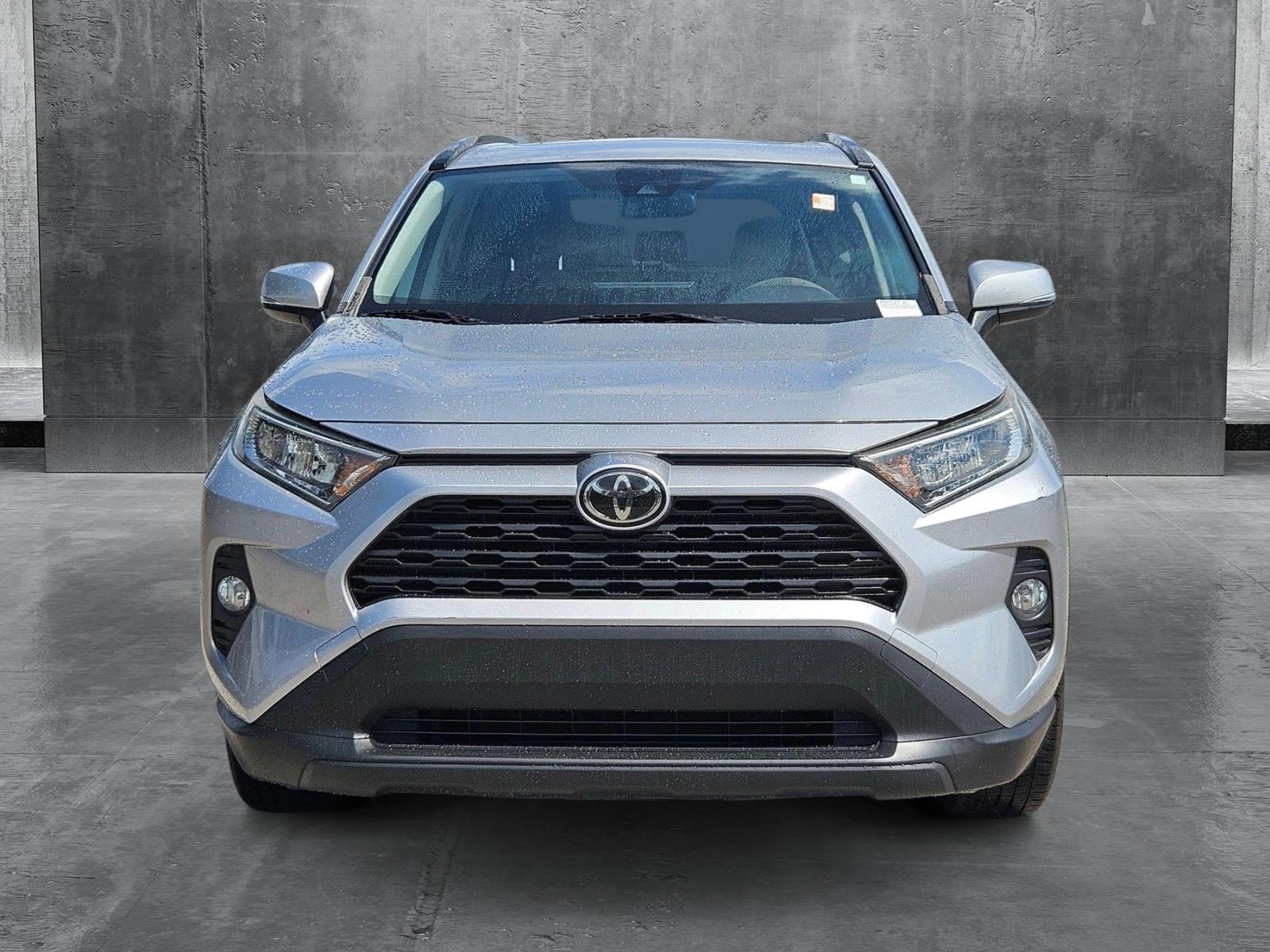 Used 2019 Toyota RAV4 XLE with VIN JTMW1RFV5KD012736 for sale in Pinellas Park, FL