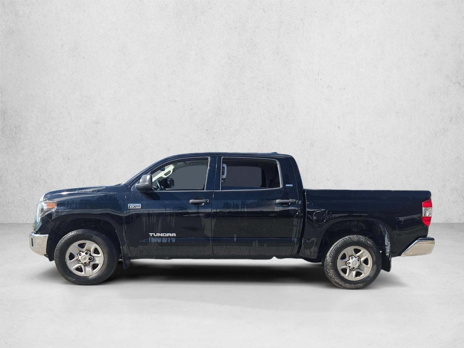 2020 Toyota Tundra SR5 CrewMax photo 3