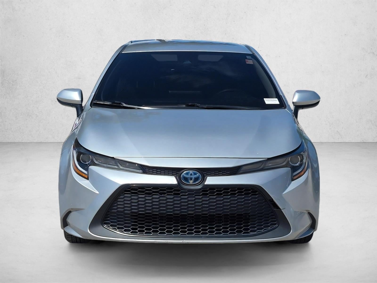 Used 2022 Toyota Corolla LE with VIN JTDEAMDEXNJ042905 for sale in Pinellas Park, FL