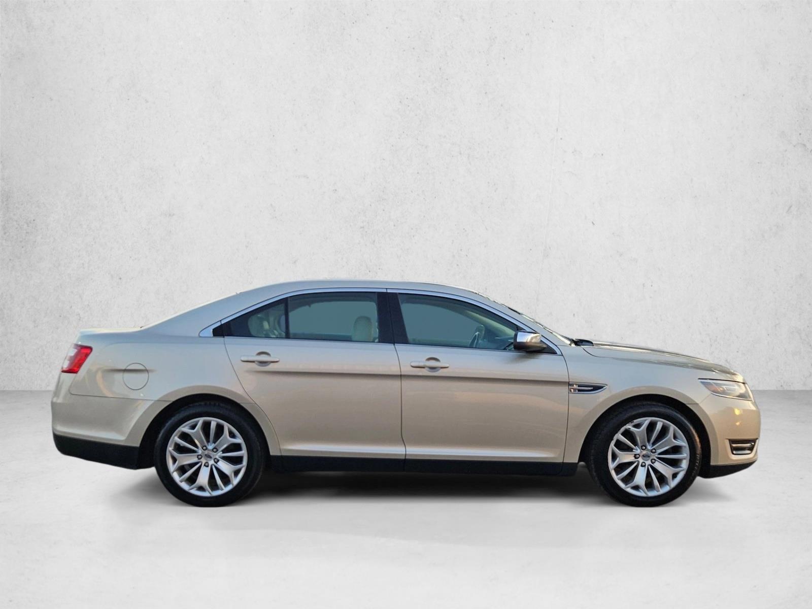 2018 Ford Taurus Limited photo 4