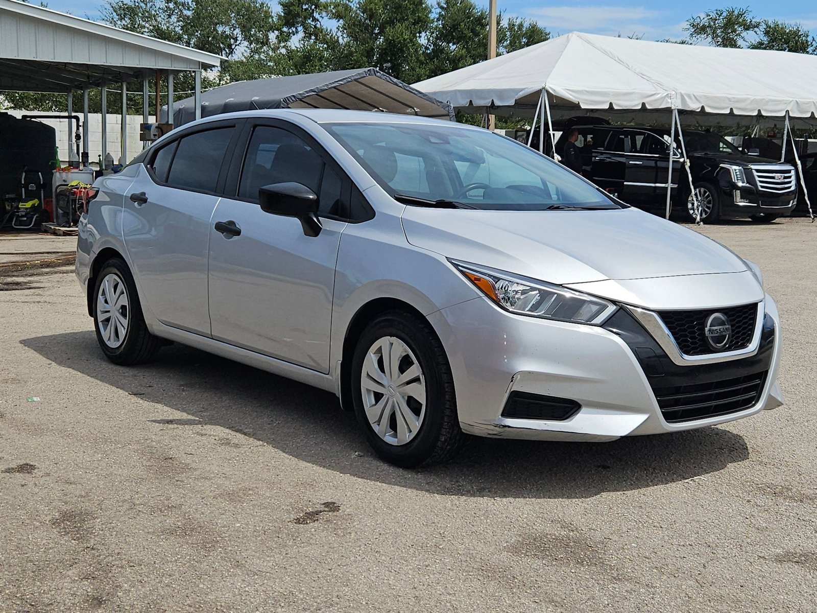 2020 Nissan Versa 1.6 S photo 3
