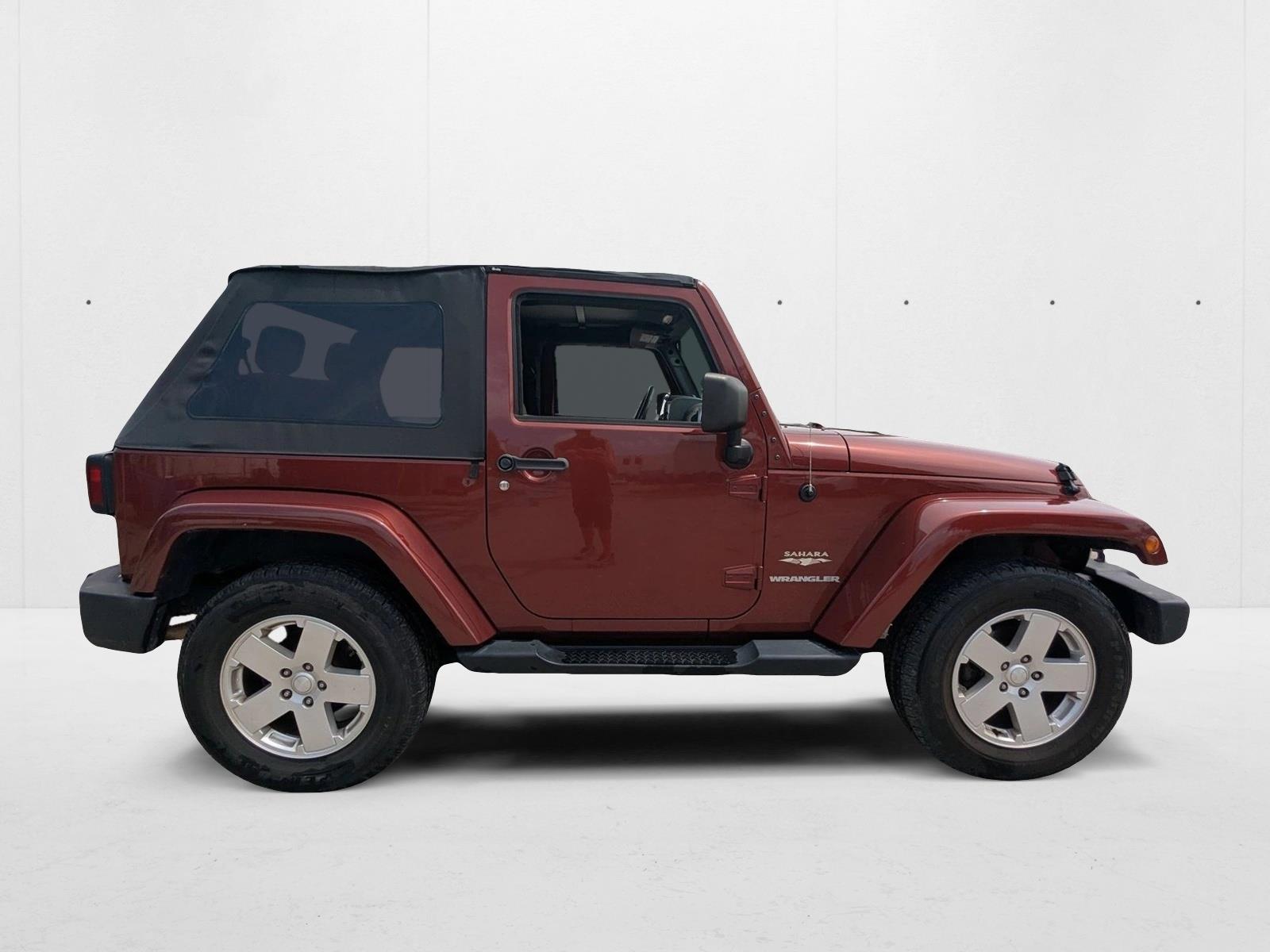 2010 Jeep Wrangler Sahara photo 3