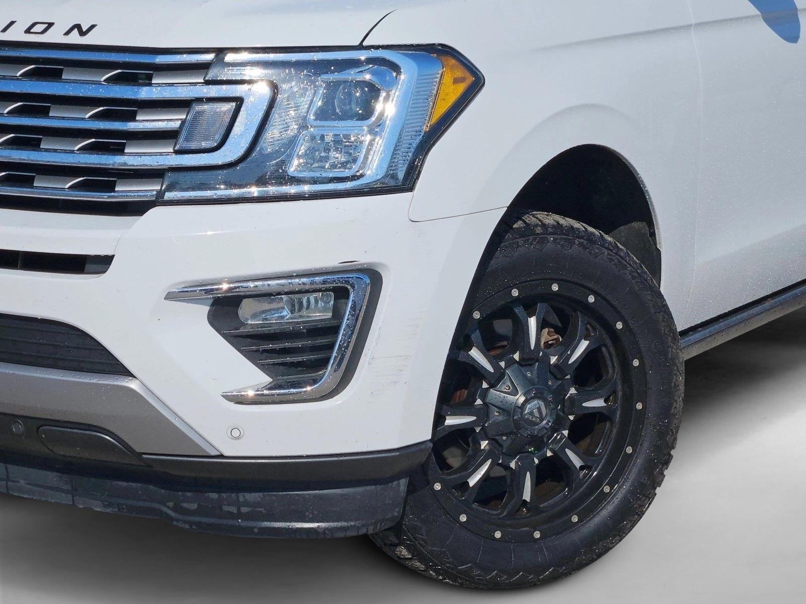 2018 Ford Expedition MAX Limited photo 3