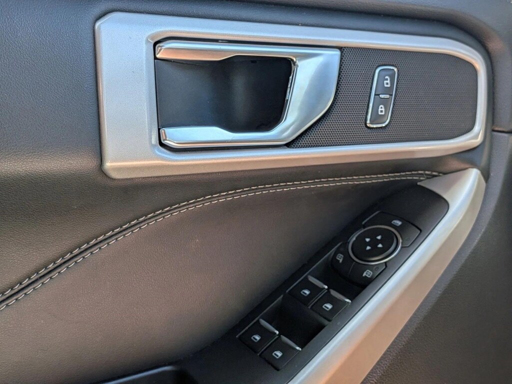 Used 2021 Ford Explorer XLT SUV