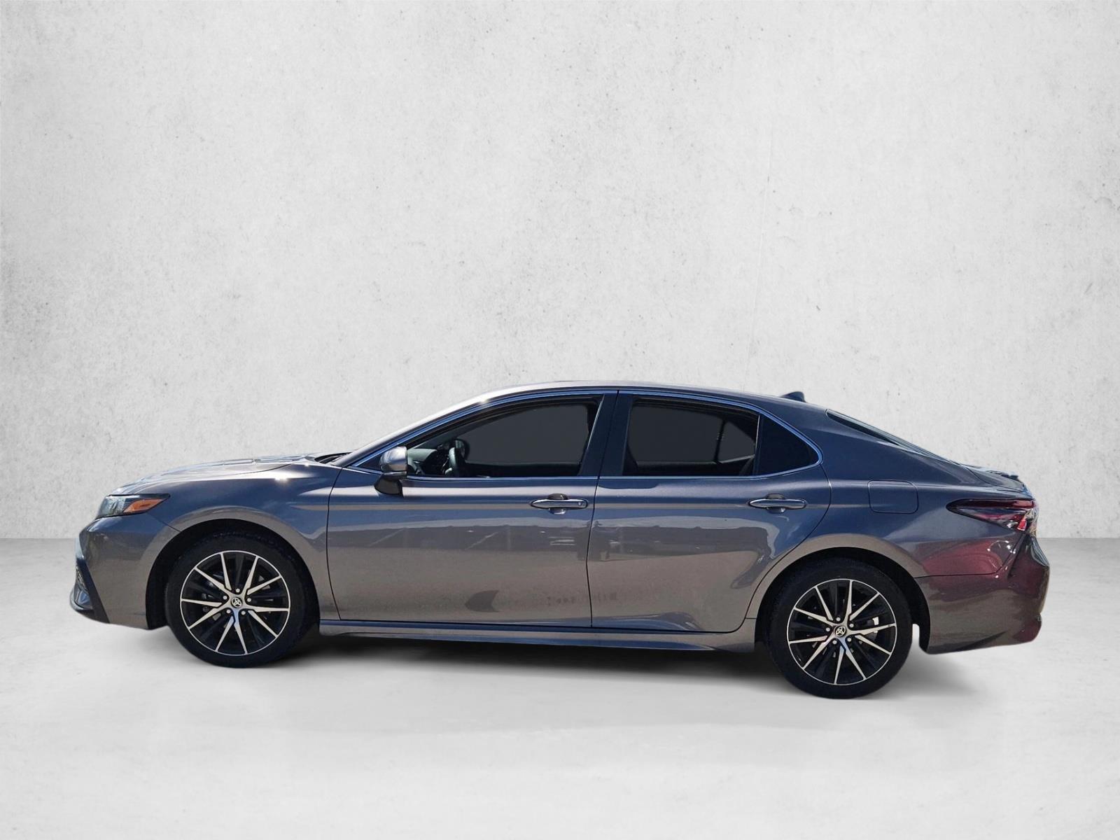 2024 Toyota Camry SE photo 3
