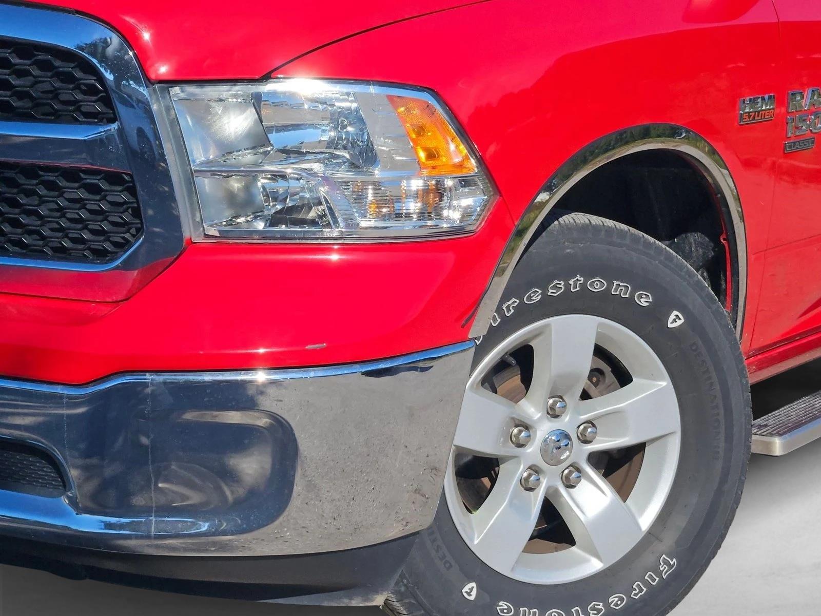 2019 Ram 1500 Classic SLT photo 4